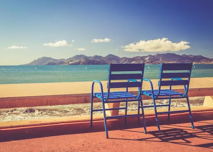 Cozy 2 Bedroom In The Centre Of Near The Croisette Appartamento