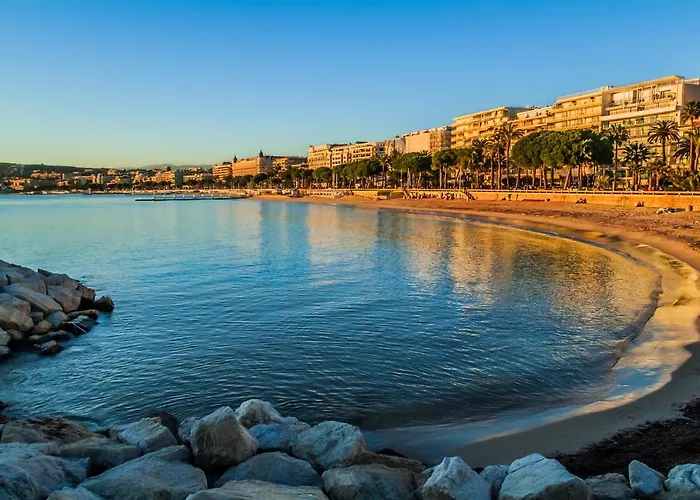 Cozy 2 Bedroom In The Centre Of Near The Croisette *