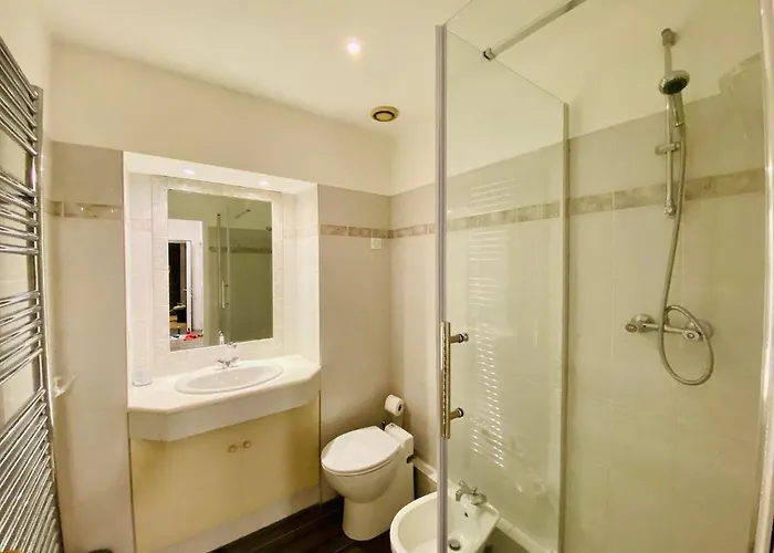 Appartamento Cozy 2 Bedroom In The Centre Of Near The Croisette *