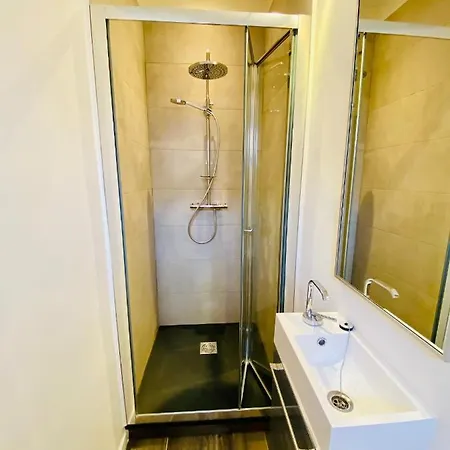 Lägenhet Cozy 2 Bedroom In The Centre Of Near The Croisette Cannes